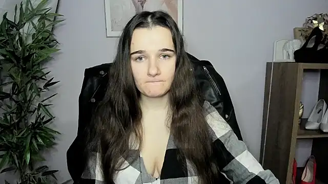 Snapshot of KateDelight chatting on December 2024 07:35:01 AM KateDelight online show from December 2024 07:35:01 AM