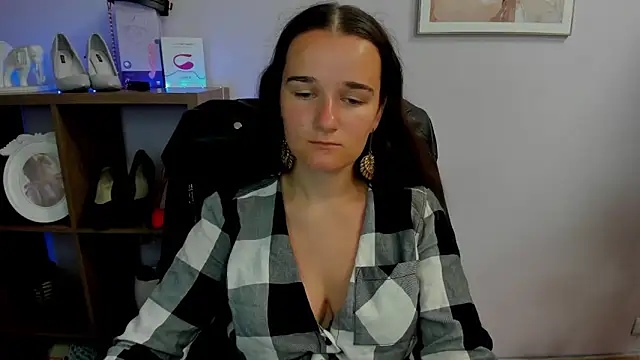 Snapshot of KateDelight chatting on September 2025 06:34:01 AM KateDelight online show from September 2025 06:34:01 AM