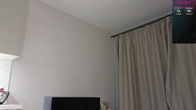 R1mmo   online show from November 2025 06:29:01 PM