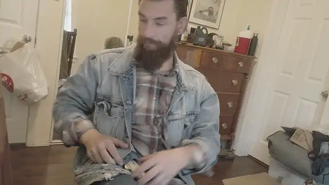 Snapshot of Armyexhibitionistvet chatting on September 2025 02:01:02 AM Armyexhibitionistvet online show from September 2025 02:01:02 AM