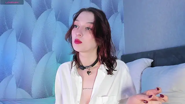 Snapshot of CrystalRey chatting on September 2025 06:24:02 AM CrystalRey online show from September 2025 06:24:02 AM