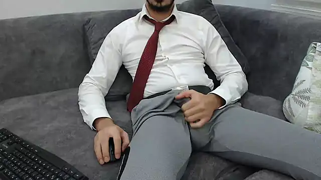 Snapshot of Naughtb0y chatting on November 2025 09:42:02 PM Naughtb0y online show from November 2025 09:42:02 PM