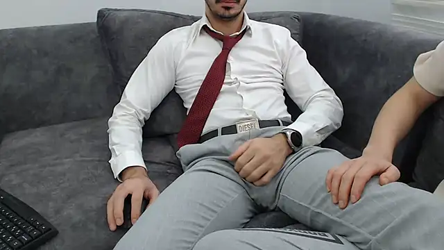 Snapshot of Naughtb0y chatting on December 2025 09:36:01 AM Naughtb0y online show from December 2025 09:36:01 AM