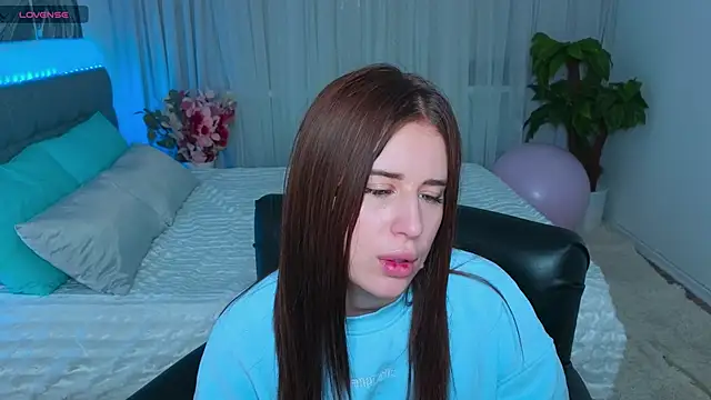 Milkissss online show from February 2025 08:04:01 PM