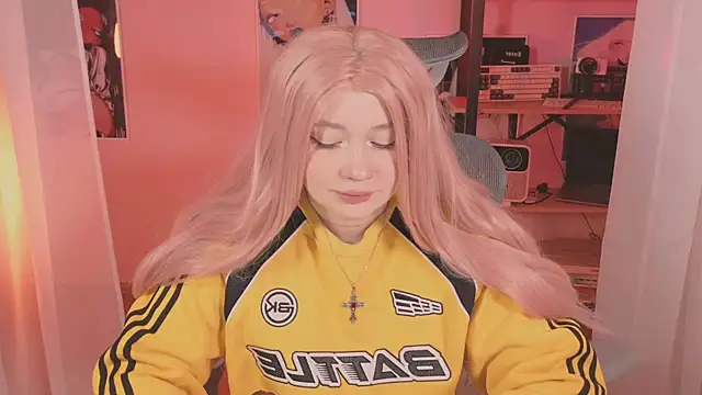 carolina elf online show from April 2026 07:17:01 AM