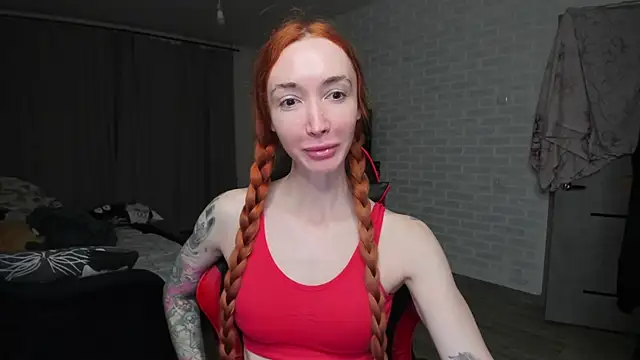 Roxy Silver online show from November 2025 06:41:02 PM