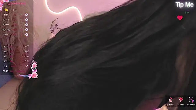 Snapshot of ViolettaHotLatin_ chatting on April 2026 12:41:02 PM ViolettaHotLatin online show from April 2026 12:41:02 PM
