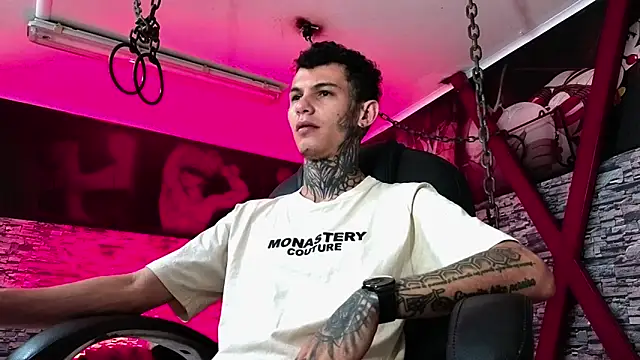 Stuart Boy  online show from October 2025 07:25:02 PM
