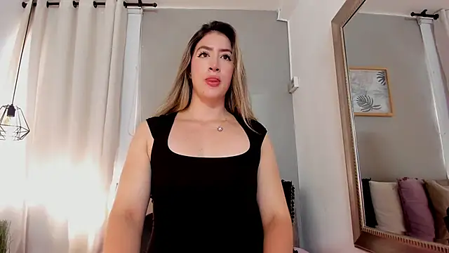  AlejaCruz  online show from May 2026 07:33:01 PM