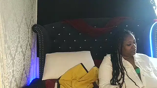 Snapshot of msyvette1970@xh chatting on December 2024 04:06:01 PM msyvette1970xh online show from December 2024 04:06:01 PM