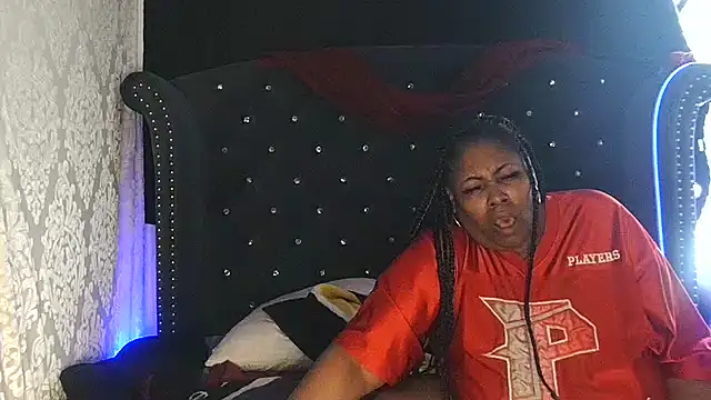 Snapshot of msyvette1970@xh chatting on December 2024 03:55:01 PM msyvette1970xh online show from December 2024 03:55:01 PM