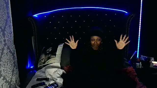 Snapshot of msyvette1970@xh chatting on February 2025 03:07:01 PM msyvette1970xh online show from February 2025 03:07:01 PM