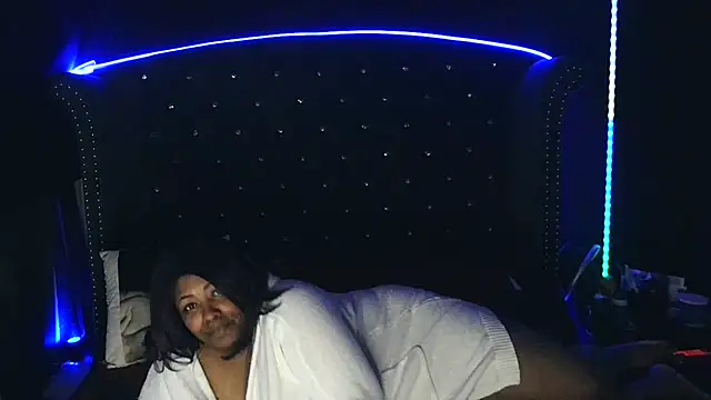 Snapshot of msyvette1970@xh chatting on February 2025 05:05:01 AM msyvette1970xh online show from February 2025 05:05:01 AM