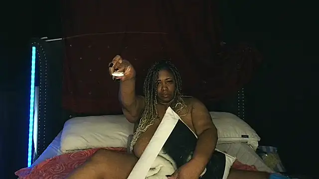 Snapshot of msyvette1970@xh chatting on October 2025 11:20:02 PM msyvette1970xh online show from October 2025 11:20:02 PM