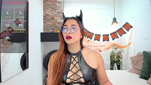  LaraMom  online show from October 2025 07:37:01 PM