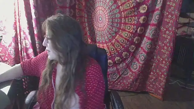 Snapshot of Ireallysquirt chatting on December 2025 10:50:01 PM Ireallysquirt online show from December 2025 10:50:01 PM