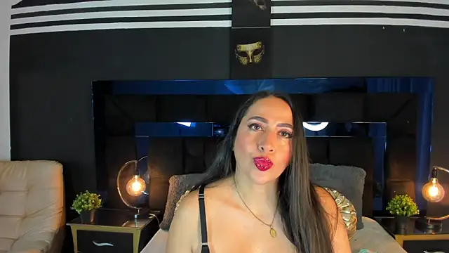 Snapshot of MayraVegas chatting on February 2025 01:32:01 PM MayraVegas online show from February 2025 01:32:01 PM