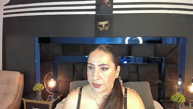 Snapshot of MayraVegas chatting on February 2025 01:22:01 PM MayraVegas online show from February 2025 01:22:01 PM