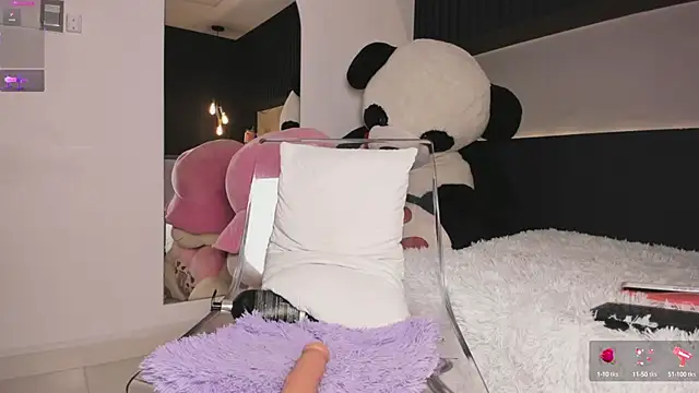 selenne schmitt online show from September 2025 10:32:01 PM