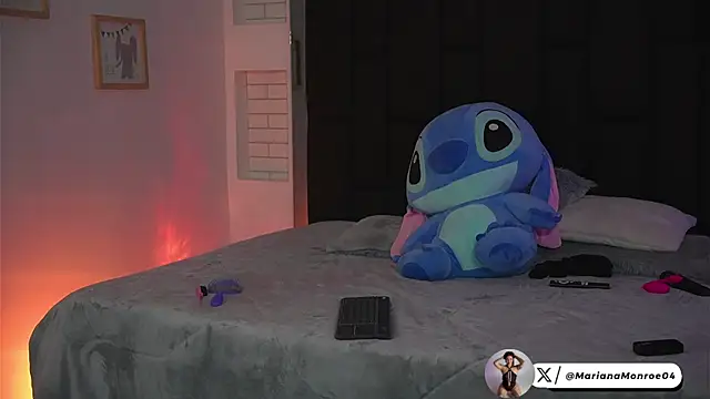 Marianamonroe  online show from July 2026 12:00:02 PM
