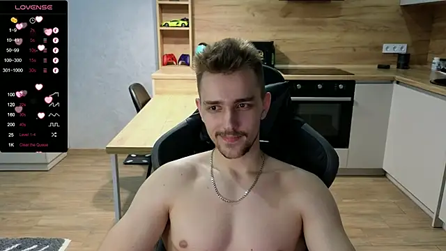 Snapshot of Larstar01 chatting on January 2025 09:02:01 PM Larstar01 online show from January 2025 09:02:01 PM