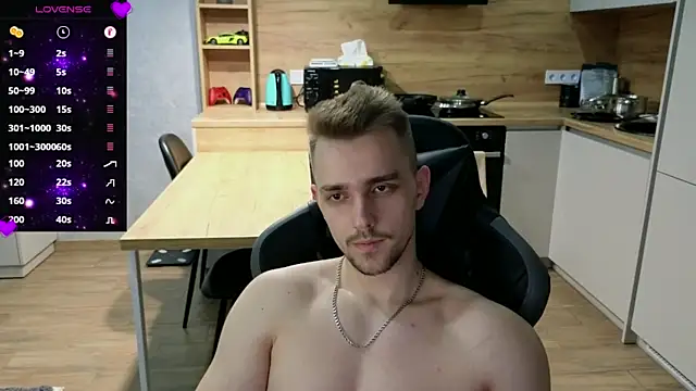 Snapshot of Larstar01 chatting on February 2025 03:31:02 AM Larstar01 online show from February 2025 03:31:02 AM