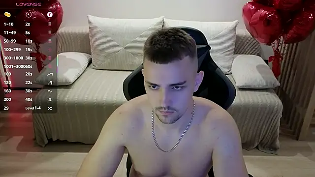 Snapshot of Larstar01 chatting on October 2025 09:01:01 PM Larstar01 online show from October 2025 09:01:01 PM