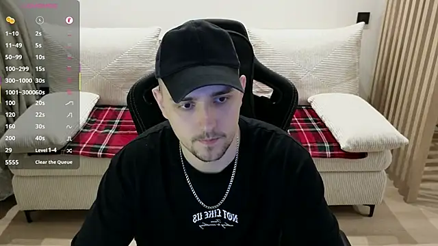 Larstar01 online show from February 2026 07:28:01 PM