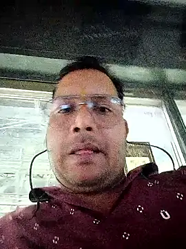 DeepakXxxR86 online show from March 2026 07:52:02 PM