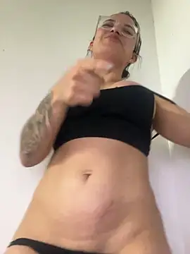 Snapshot of lulu_kis chatting on September 2025 02:15:02 AM lulu kis online show from September 2025 02:15:02 AM