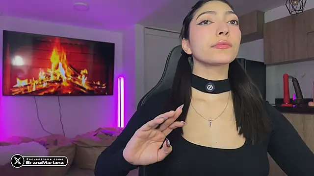 MarianaBranzz online show from April 2026 09:52:01 PM