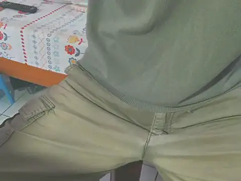 triangle0623 online show from November 2025 08:04:01 AM