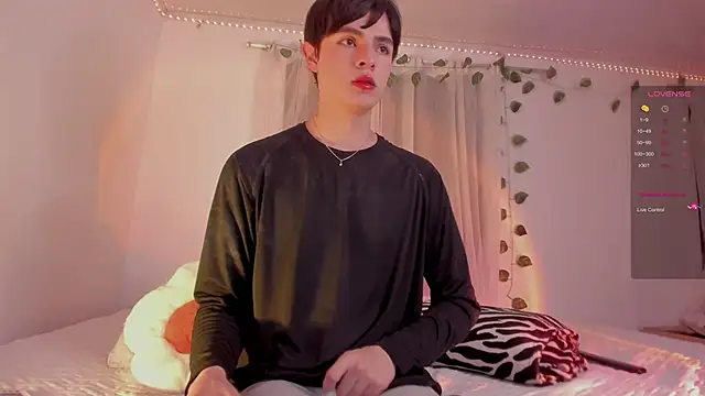 Snapshot of ianstar_599 chatting on December 2024 11:30:01 PM ianstar 599 online show from December 2024 11:30:01 PM