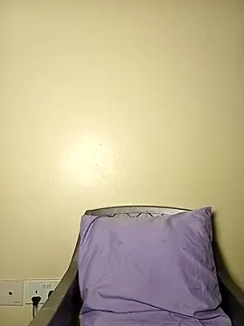 Snapshot of Ayrella02 chatting on September 2025 01:39:01 AM Ayrella02 online show from September 2025 01:39:01 AM