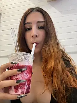 Snapshot of Mon_Cherry chatting on January 2026 01:29:01 AM Mon Cherry online show from January 2026 01:29:01 AM