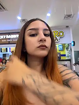 Snapshot of Mon_Cherry chatting on January 2026 01:32:01 AM Mon Cherry online show from January 2026 01:32:01 AM