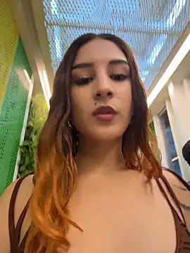 Snapshot of Mon_Cherry chatting on February 2026 01:21:01 AM Mon Cherry online show from February 2026 01:21:01 AM