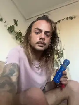 EnricoGio online show from February 2026 04:30:01 PM