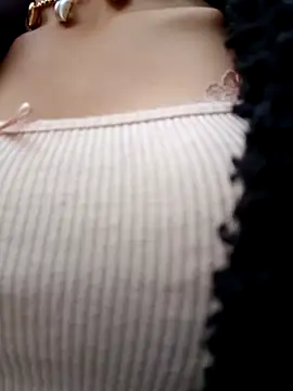 Violeta 12- online show from November 2025 05:24:02 PM