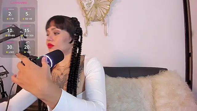 Snapshot of Miiel_rosa chatting on December 2025 11:25:02 AM Miiel rosa online show from December 2025 11:25:02 AM