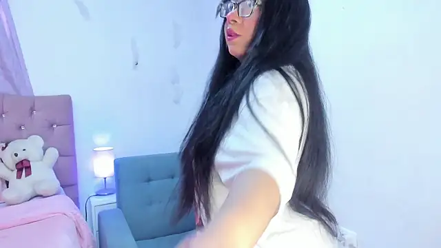 Snapshot of Latinabombsheell chatting on January 2026 02:08:01 PM Latinabombsheell online show from January 2026 02:08:01 PM