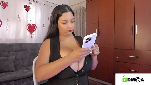 Snapshot of loreth_J chatting on September 2025 04:34:01 PM loreth J online show from September 2025 04:34:01 PM