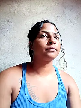 Giselabrunette25 online show from November 2025 05:04:02 PM