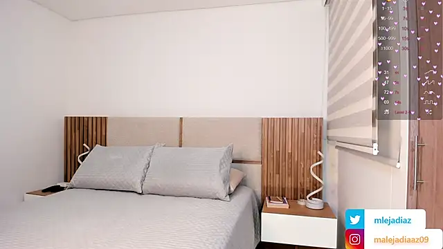 MalejaDiaz  online show from November 2025 08:22:01 PM