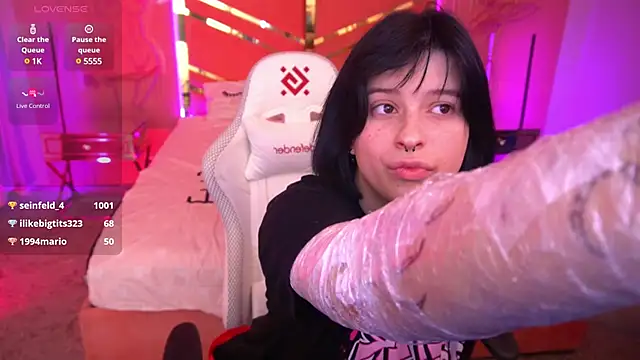 Miki Kivi online show from March 2025 08:09:02 PM