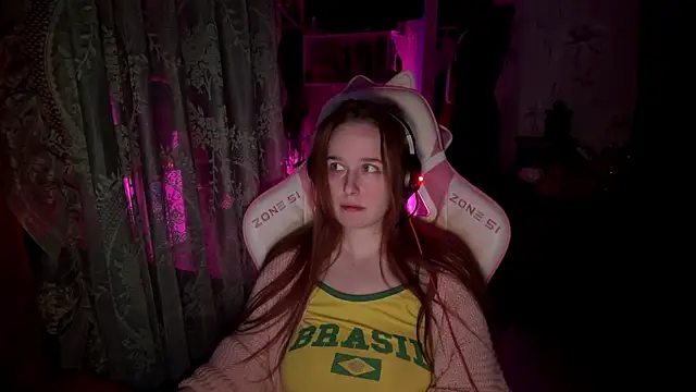 Snapshot of pearl_princess_ chatting on April 2026 12:39:01 AM pearl princess online show from April 2026 12:39:01 AM