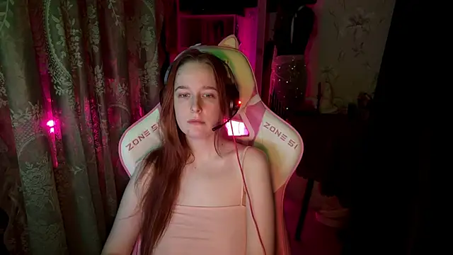 Snapshot of pearl_princess_ chatting on May 2026 12:48:01 AM pearl princess online show from May 2026 12:48:01 AM