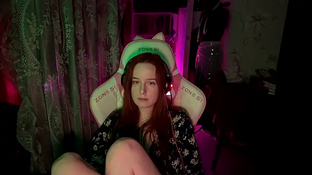 Snapshot of pearl_princess_ chatting on June 2026 08:46:01 PM pearl princess online show from June 2026 08:46:01 PM