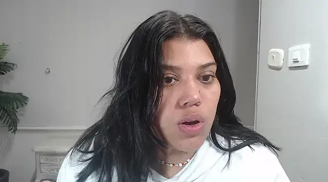 LindaBreeS online show from February 2025 08:04:02 PM