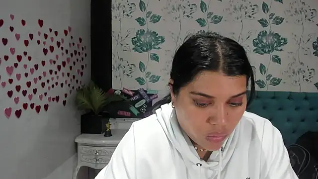 LindaBreeS online show from February 2025 05:09:02 PM